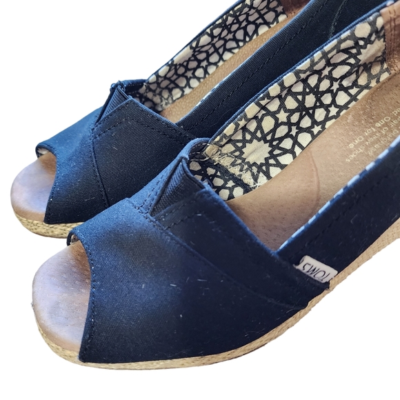 TOMS Women's Classic Espadrille Wedge Sandal, Size 8W - Picture 10 of 11